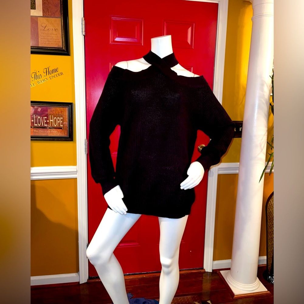 Cold Shoulders Ribbed Sweater - Picture 1 of 3